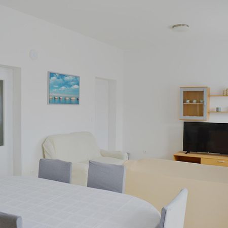 Apartments Vinka Podstrana Bilik gambar